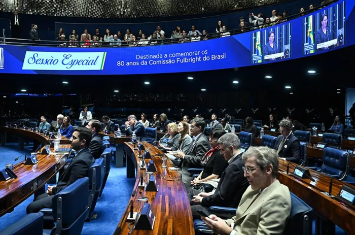 Intercâmbio: os 80 anos do programa Fulbright no Brasil são celebrados em sessão especial - Senad…